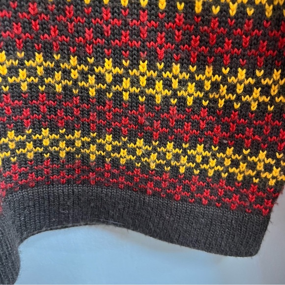 Vintage Esprit wool blend V-neck sweater - Picture 4 of 5